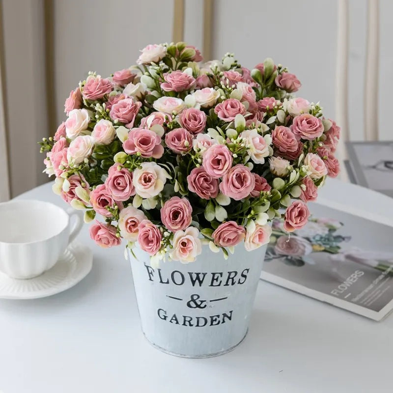 Chic 15-Rose European Bouquet