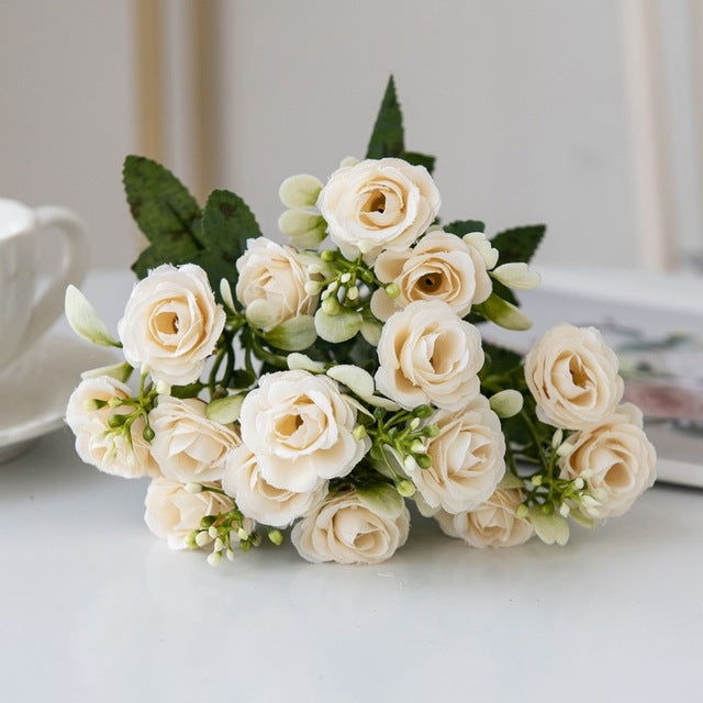 Chic 15-Rose European Bouquet